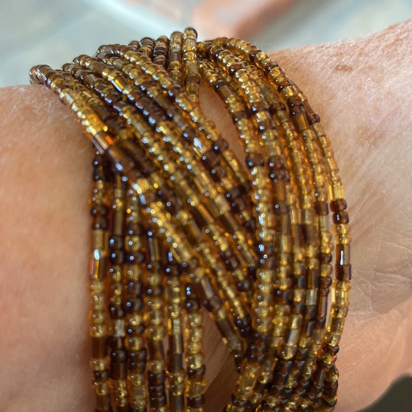 Lot of 3 BOHO/HIPPY Bracelets, 2 Beaded Cuffs and 1 Slip-On Elasticized (Shell). - Picture 5 of 6